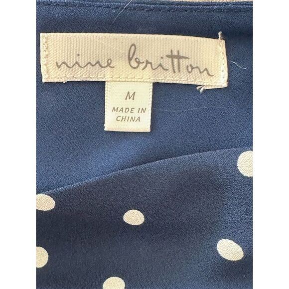 Nine Britton Women's M Navy Polka Dot V-Neck Sleeveless Blouse - Picture 4 of 5